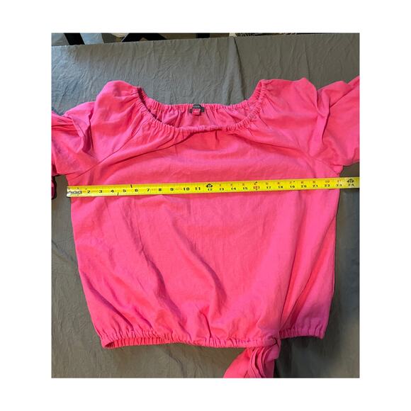 Vince Camuto Bright Pink Ruffle Sleeve Blouse Women’s Elegant Statement Top - Picture 5 of 7